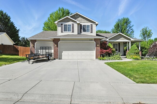 property at 5199 E Rocky Bar Dr