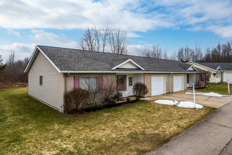 2401 Hayford Rd in Rock Creek, OH - Building Photo - Primary Photo