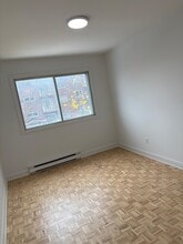 11958 Av. Matte in Montréal, QC - Building Photo - Building Photo