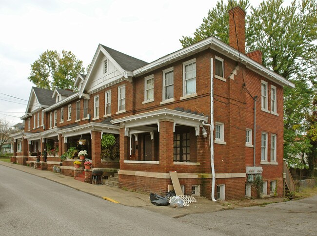 501 Thompson St in Charleston, WV - Foto de edificio - Building Photo