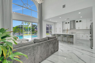 10872 Tamoron Ln in Boca Raton, FL - Building Photo - Building Photo