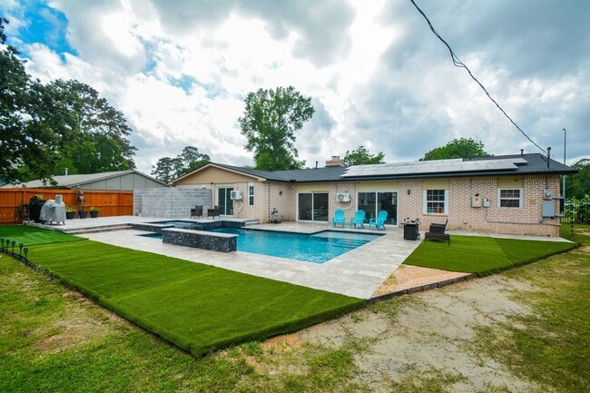 property at 1402 Chestnut Ridge Rd