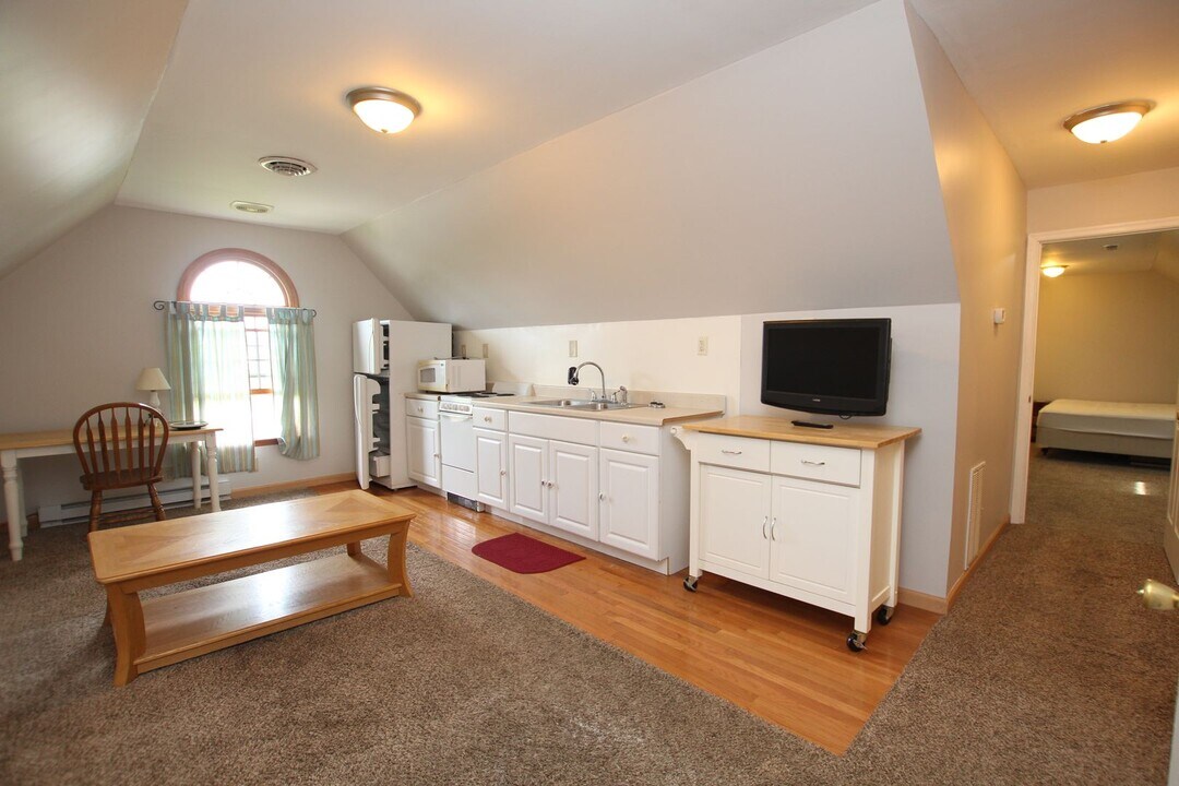 19725 Old Landing Rd in Rehoboth Beach, DE - Building Photo