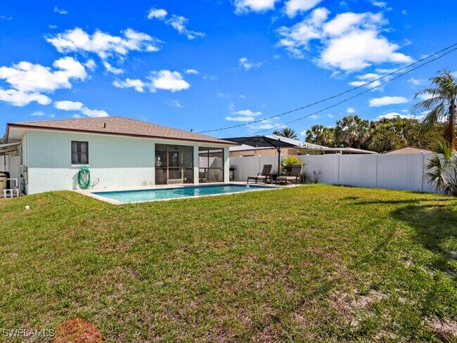 774 99th Ave N in Naples, FL - Building Photo - Building Photo