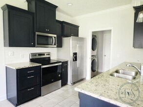532 Fairview Cir in Hinesville, GA - Building Photo - Building Photo