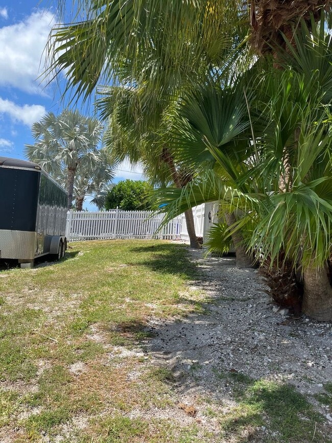 3803 Duck Ave in Key West, FL - Building Photo - Building Photo
