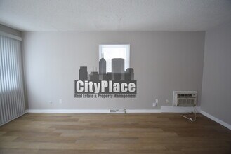 2410 N Lesley Ave in Indianapolis, IN - Building Photo - Building Photo