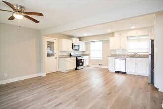 4780 Bell Cir SE in Conyers, GA - Building Photo - Building Photo