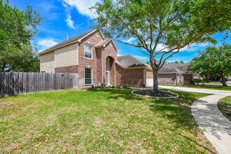 11110 Oriole Creek Ln in Richmond, TX - Foto de edificio - Building Photo