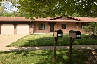 1155 N Hampton Dr NE in Grand Rapids, MI - Building Photo - Building Photo