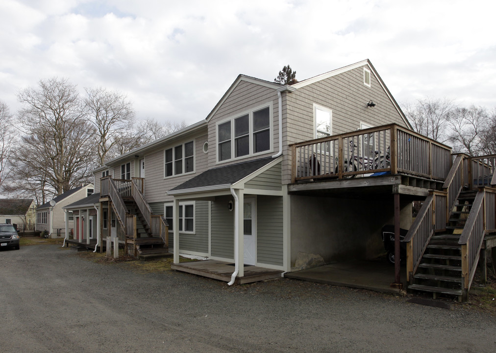 116 Girard Ave in Newport, RI - Building Photo