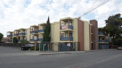 The Brookside Apartments in San Pablo, CA - Building Photo - Building Photo