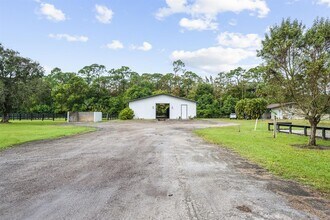 14655 Gruber Ln in Loxahatchee Groves, FL - Building Photo - Building Photo