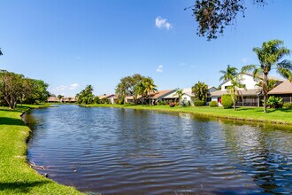 8555 Eagle Run Dr in Boca Raton, FL - Building Photo - Building Photo