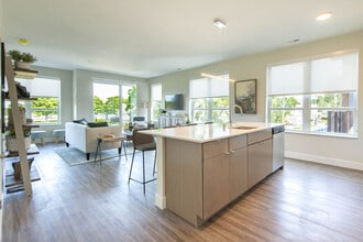 Lake Terrace Apartment in Downtown Kenosha! in Kenosha, WI - Building Photo - Interior Photo