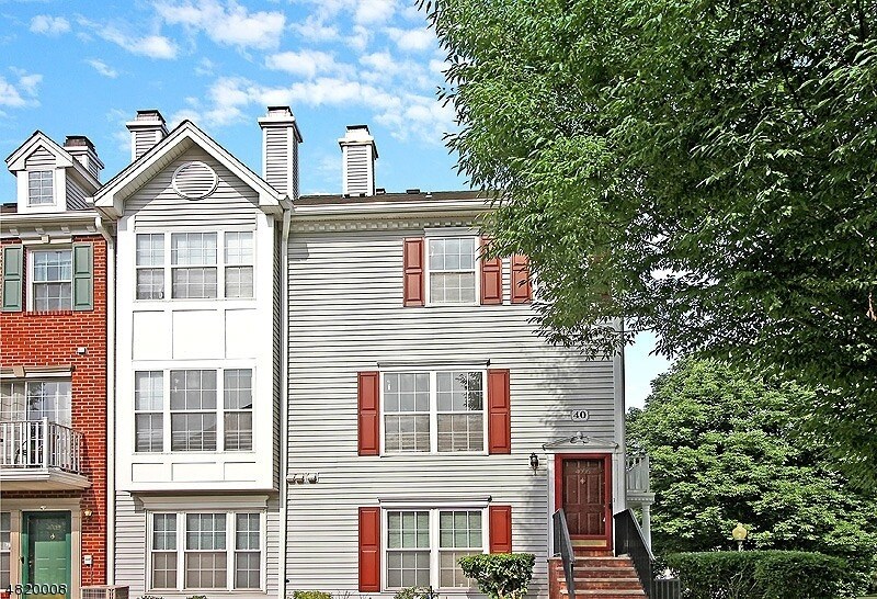 4006 Riddle Ct in Bridgewater, NJ - Building Photo