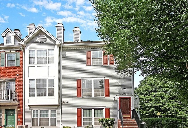 property at 4006 Riddle Ct