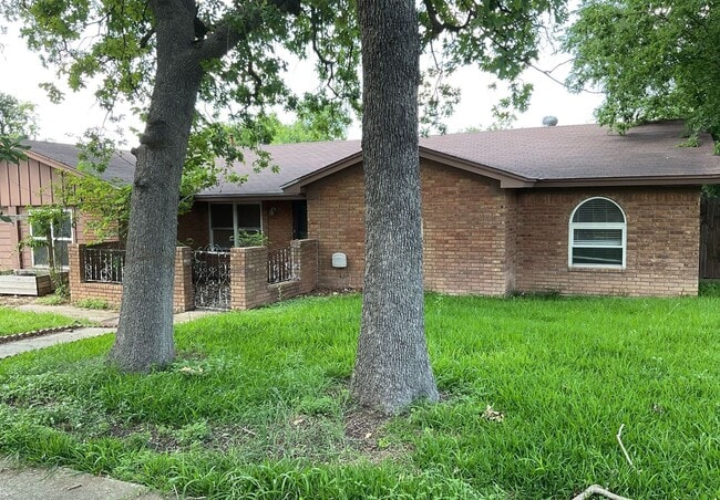 421 Carothers St in Copperas Cove, TX - Building Photo - Building Photo