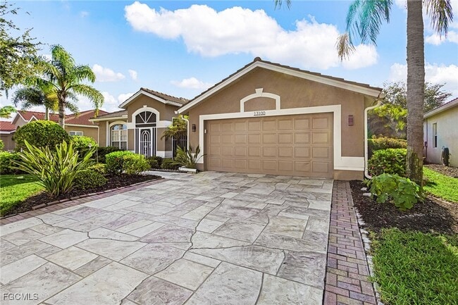 13100 Seaside Harbour Dr in Ft. Myers, FL - Building Photo - Building Photo