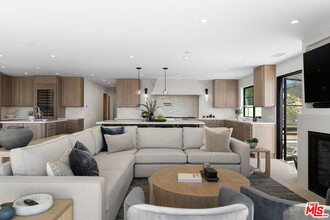 6326 Trancas Canyon Rd in Malibu, CA - Building Photo - Building Photo