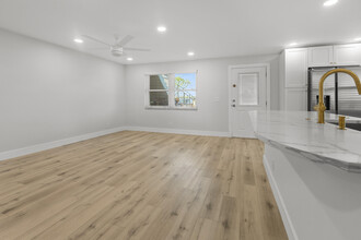 769 Normandy Trail in Delray Beach, FL - Building Photo - Building Photo