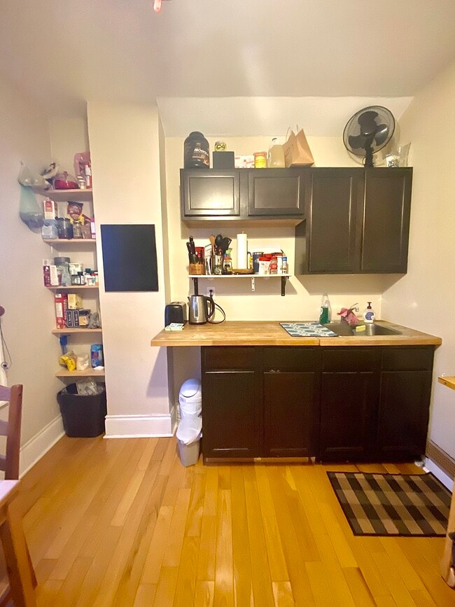 43 Burnfield Av in Toronto, ON - Building Photo - Building Photo