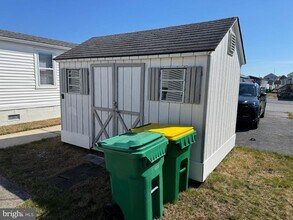 36991 Laws Point Rd in Selbyville, DE - Foto de edificio - Building Photo