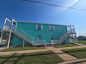 4217 Sealy Ave in Galveston, TX - Building Photo