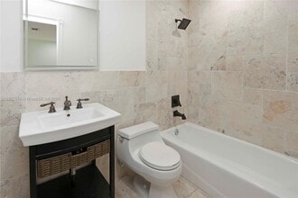 10240 SW 124th St in Miami, FL - Building Photo - Building Photo