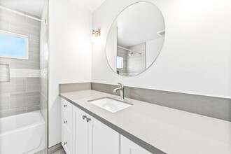 406 13th St in Huntington Beach, CA - Building Photo - Building Photo