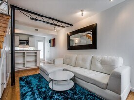 4242 Buena Vista St in Dallas, TX - Building Photo