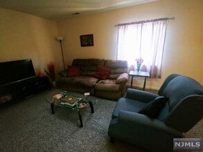 527 Franklin Ave-Unit -5 in Nutley, NJ - Building Photo - Building Photo