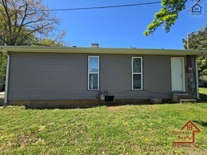 311 Choate Cemetery Rd in Cookeville, TN - Foto de edificio - Building Photo