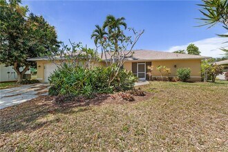 3122 Country Club Blvd in Cape Coral, FL - Building Photo - Building Photo