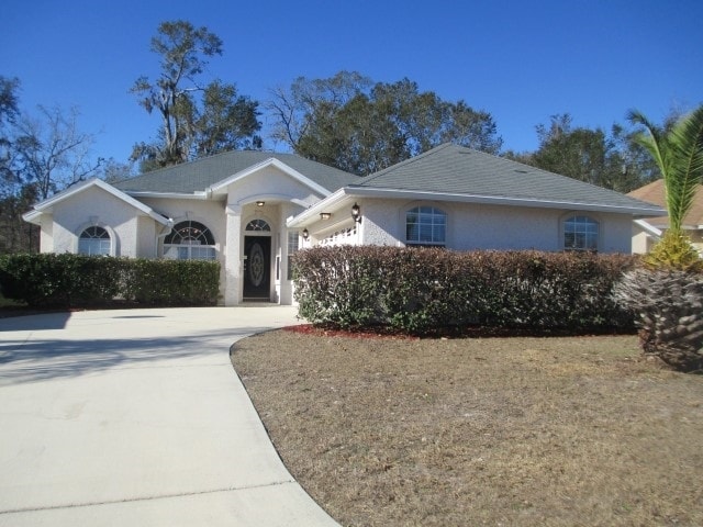 property at 2952 Majestic Oaks Ln