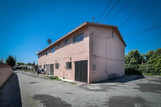 2908 Alsace Ave in Los Angeles, CA - Foto de edificio - Building Photo