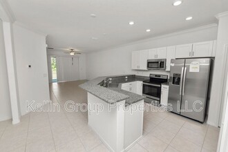 6851 Ripple Pond Lp in Zephyrhills, FL - Building Photo - Building Photo