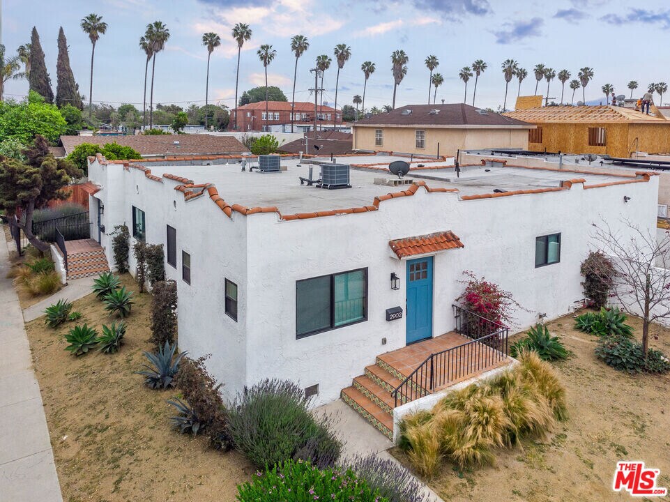 2902 West Blvd in Los Angeles, CA - Building Photo