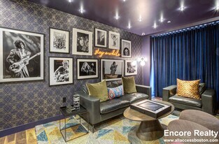 75 St Alphonsus St, Unit 1703 in Boston, MA - Building Photo