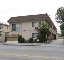 5808 Tujunga Ave in North Hollywood, CA - Building Photo