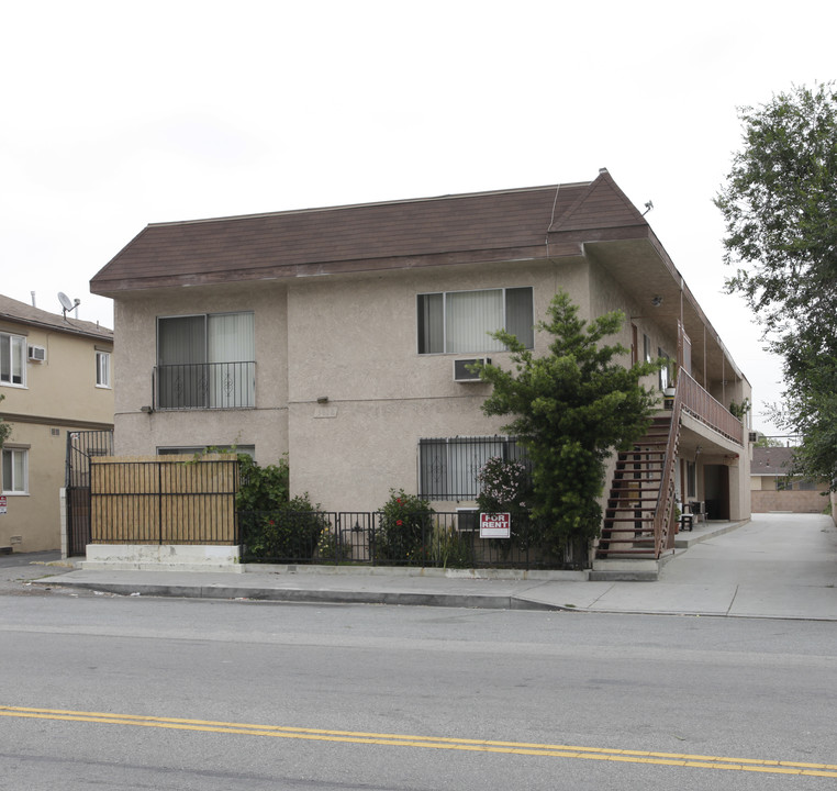 5808 Tujunga Ave in North Hollywood, CA - Building Photo