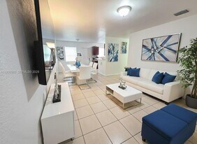 3041 NW 52nd St in Miami, FL - Building Photo