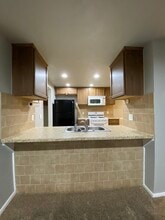 8309 S Brookline Ave in Oklahoma City, OK - Foto de edificio - Building Photo