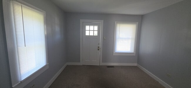 327 Hayes St in Woodbury, TN - Building Photo - Building Photo