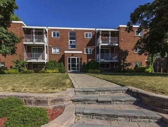 Erb Hall in Waterloo, ON - Building Photo