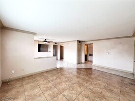 1150 N Buffalo Dr in Las Vegas, NV - Building Photo