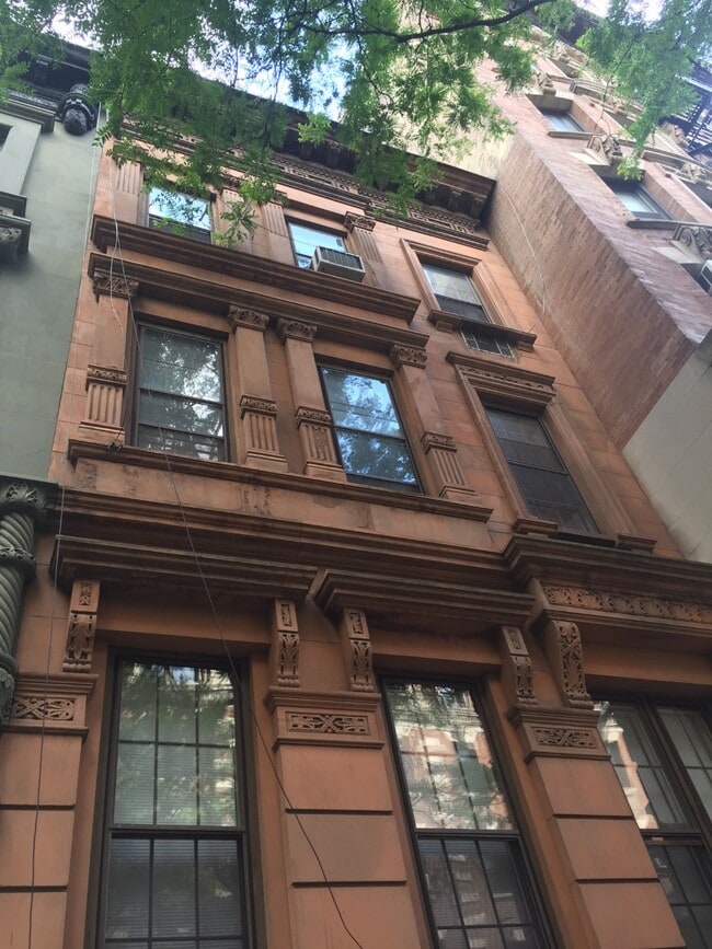 property at 316 W 83rd St