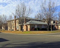 5712 42nd St in Sacramento, CA - Building Photo