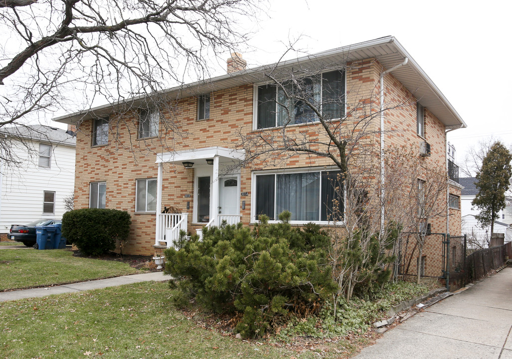 3014 Snow Rd in Cleveland, OH - Foto de edificio