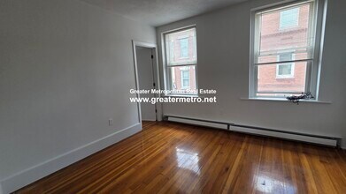 207 Salem St, Unit 4 in Boston, MA - Building Photo - Building Photo